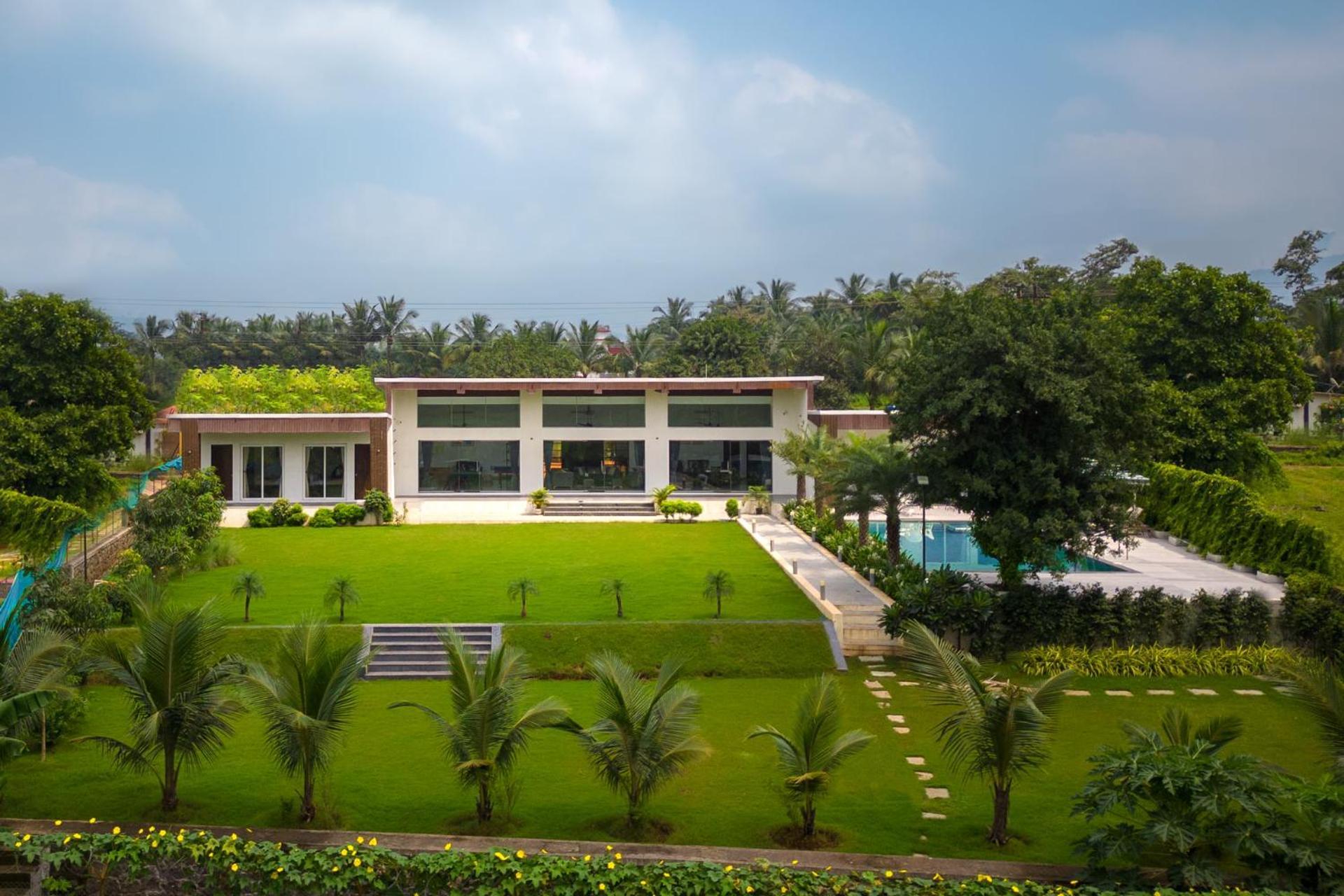 Natures Odyssey By Stayvista - Amidst Lush Greenery With Outdoor Pool And Indoor Activities Chinchavli Экстерьер фото